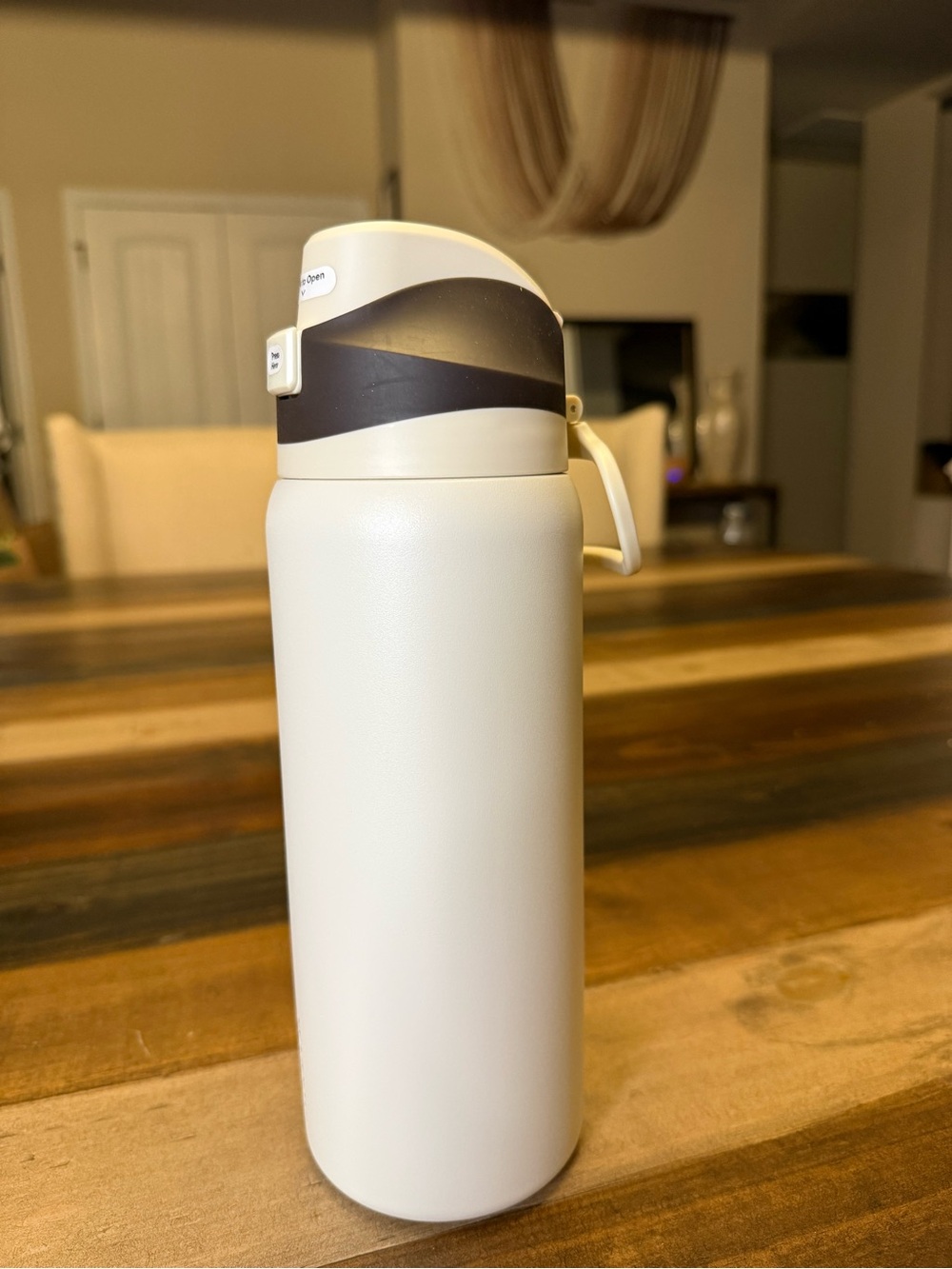 Hydrapeak Cream Insulated Travel Bottle with Flip Lid, 32oz